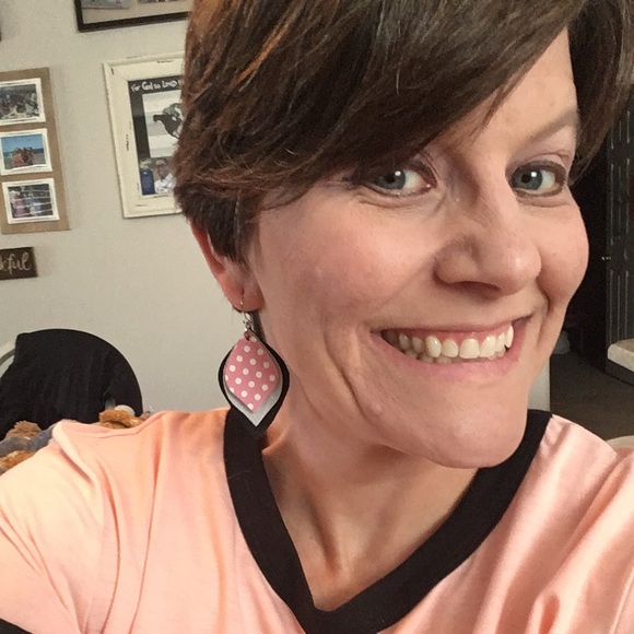 Meet your Posher, Ashley - Picture 1 of 1